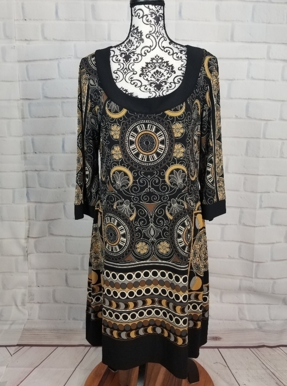 Dressbarn size large stretch knit geo print dress